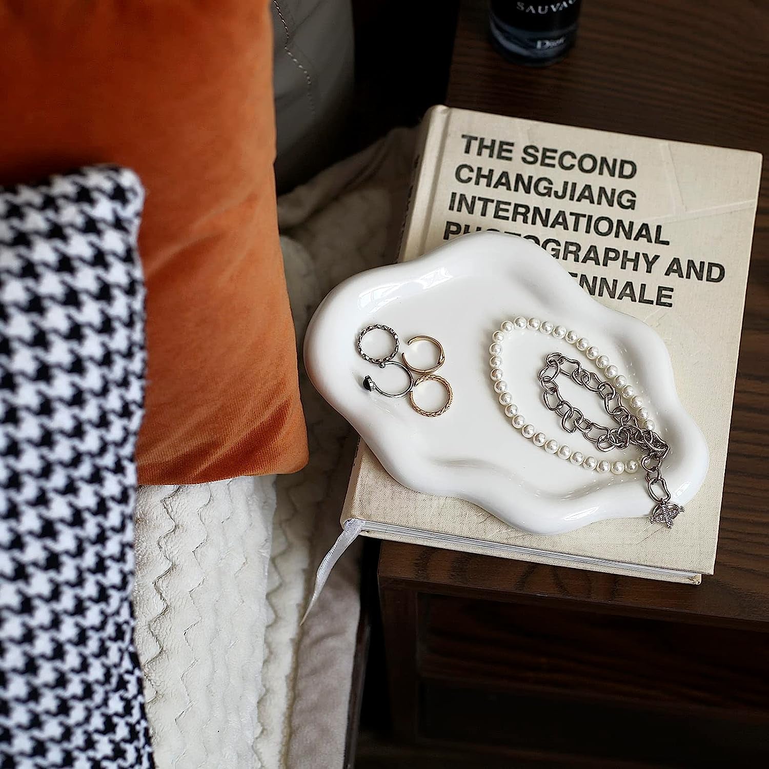 Jewelry Dish Trinket Tray for Women, Ring Dish Holder, Unique Cloud Shape Ceramic Plate Cute Things Vanity Aesthetic Room Decor Mother'S Day Birthday Christmas Warm House Gifts (White)