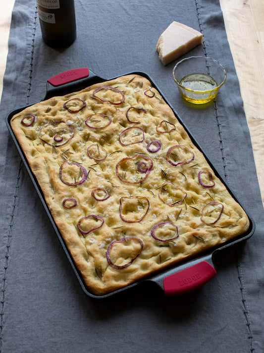 15.5"X10.5" Cast Iron Baking Pan, Black