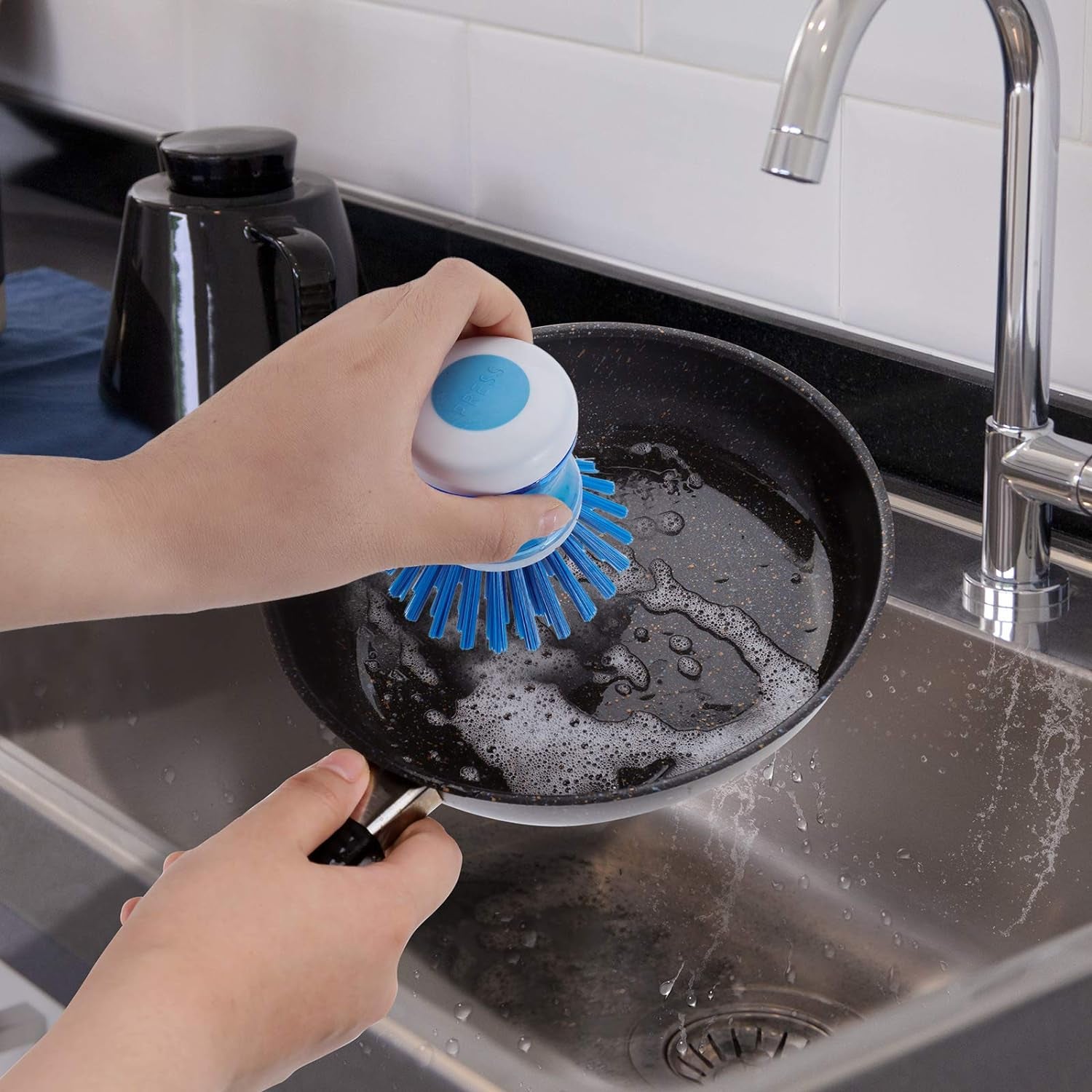 Glam Easy Clean Soap Brush