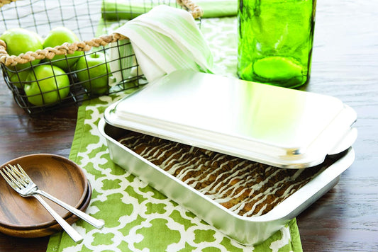 Classic Metal 9X13 Covered Cake Pan